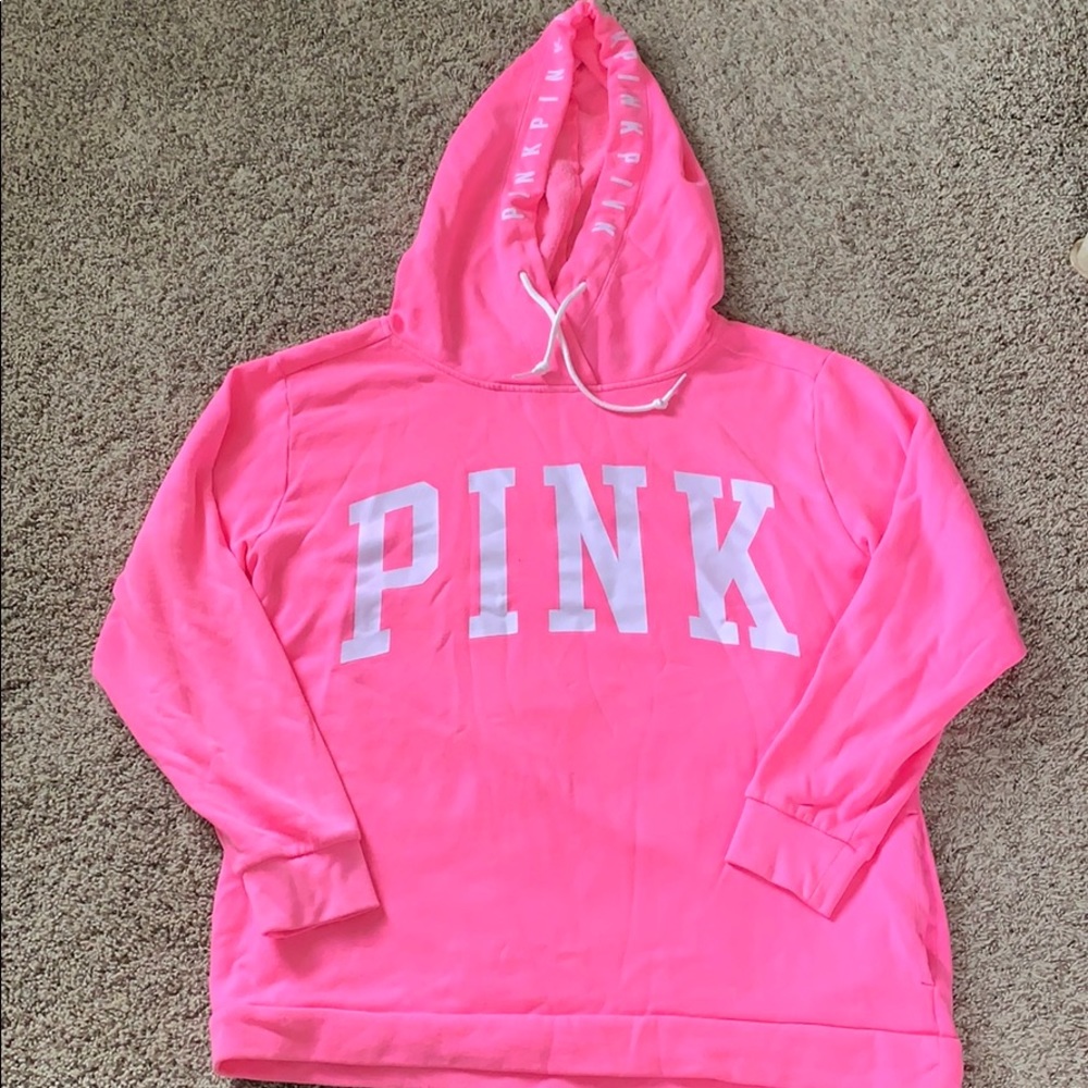 PINK Sweatshirt with pockets!